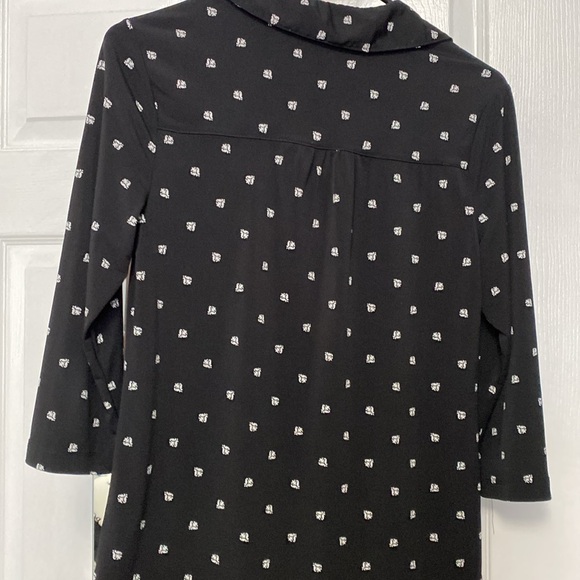 Tops - Picture 2 of 5